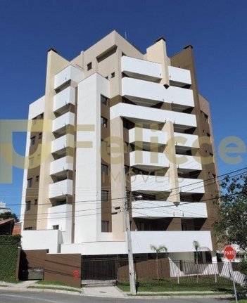apartment em Rua Humberto Morona, Cristo Rei - Curitiba - PR