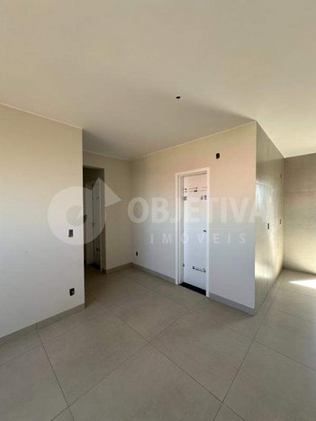 apartment em Avenida Ubirajara Zacharias, Novo Mundo - Uberlândia - MG