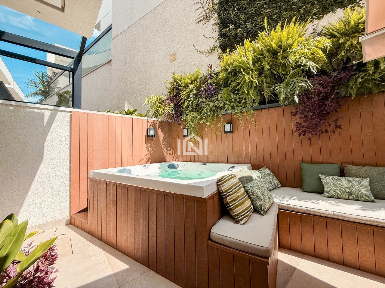 casa a venda no condominio authentic granja viana - jacuzzi