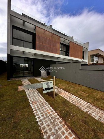 house em Rua Valmor Della Giustina, Ingleses do Rio Vermelho - Florianópolis - SC