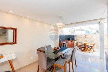 apartment em Rua Leon Tolstoi, Lindóia - Curitiba - PR