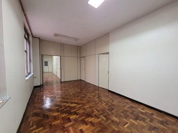 office em Uruguai, Centro Histórico - Porto Alegre - RS