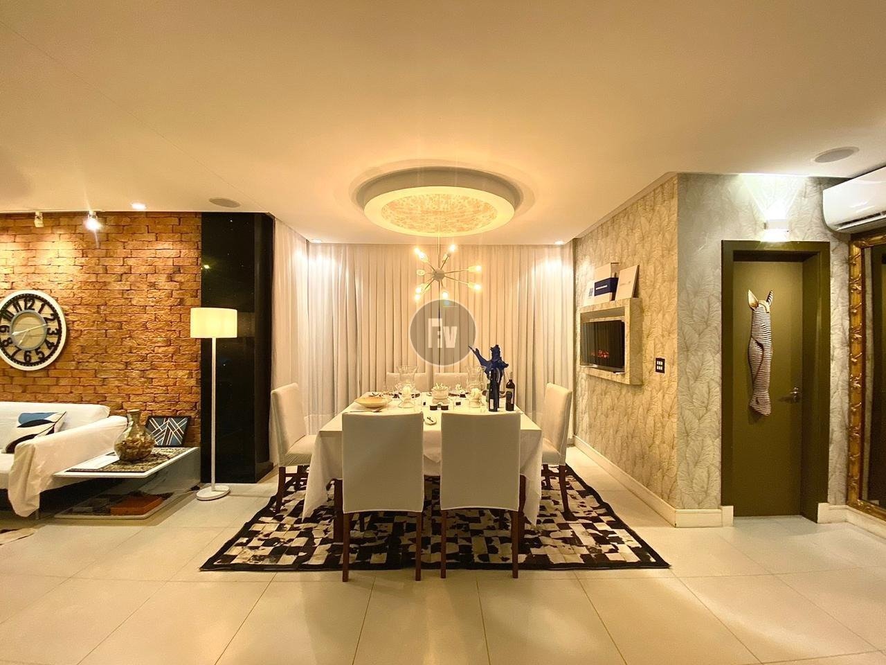 Amplo Living que integra a Sacada Fechada. Suíte Master com Hidro
158 m² útil
2 vagas
3 suítes