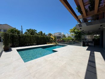 house em Rua dos Lambari-Guaçu, Jurerê Internacional - Florianópolis - SC
