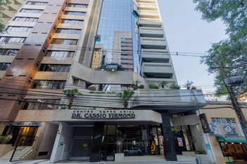 office em Rua Visconde do Rio Branco, Mercês - Curitiba - PR