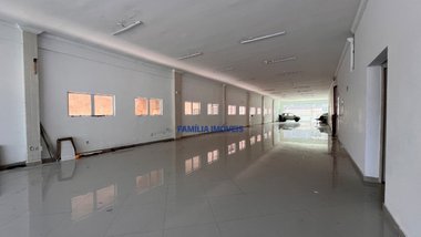 business em Doutor Bernardino de Campos, Campo Grande - Santos - SP