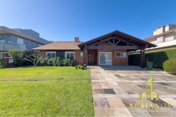 house em Avenida Homero Ribeiro, Centro - Xangri-Lá - RS