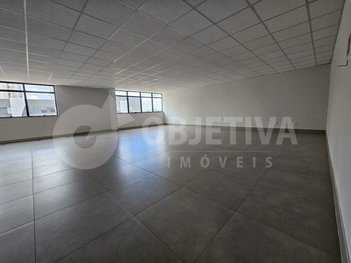 office em Avenida dos Vinhedos, Morada da Colina - Uberlândia - MG
