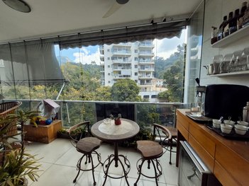 apartment em Rua Cosme Velho, Cosme Velho - Rio de Janeiro - RJ