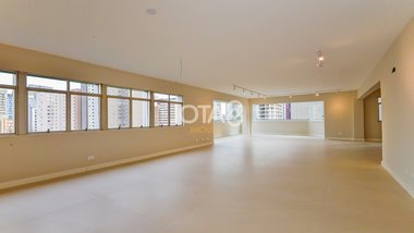 apartment em Rua Coronel Dulcídio, Água Verde - Curitiba - PR