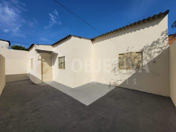 house em Rua Izídio de Paiva Rezende, Santa Luzia - Uberlândia - MG