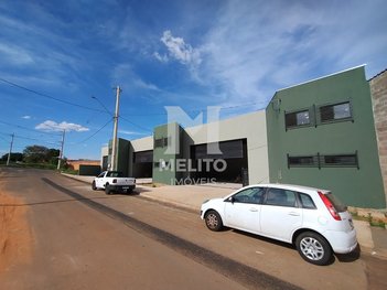 industrial em Avenida Espanha, Jardim Riviera - Botucatu - SP
