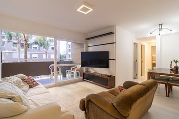 apartment em Rua Doutor Carlos Renato R. Fonseca, Jardim Sabará - Porto Alegre - RS