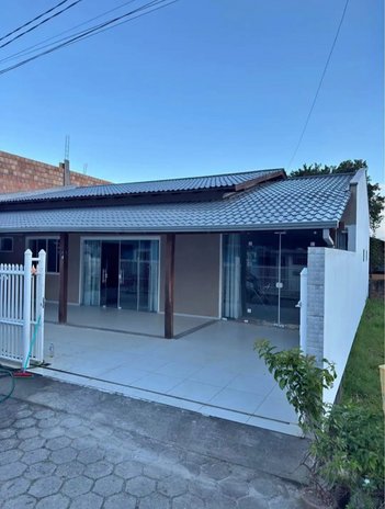 house em Rua Jacinto Luiz de Oliveira, Armação do Pântano do Sul - Florianópolis - SC