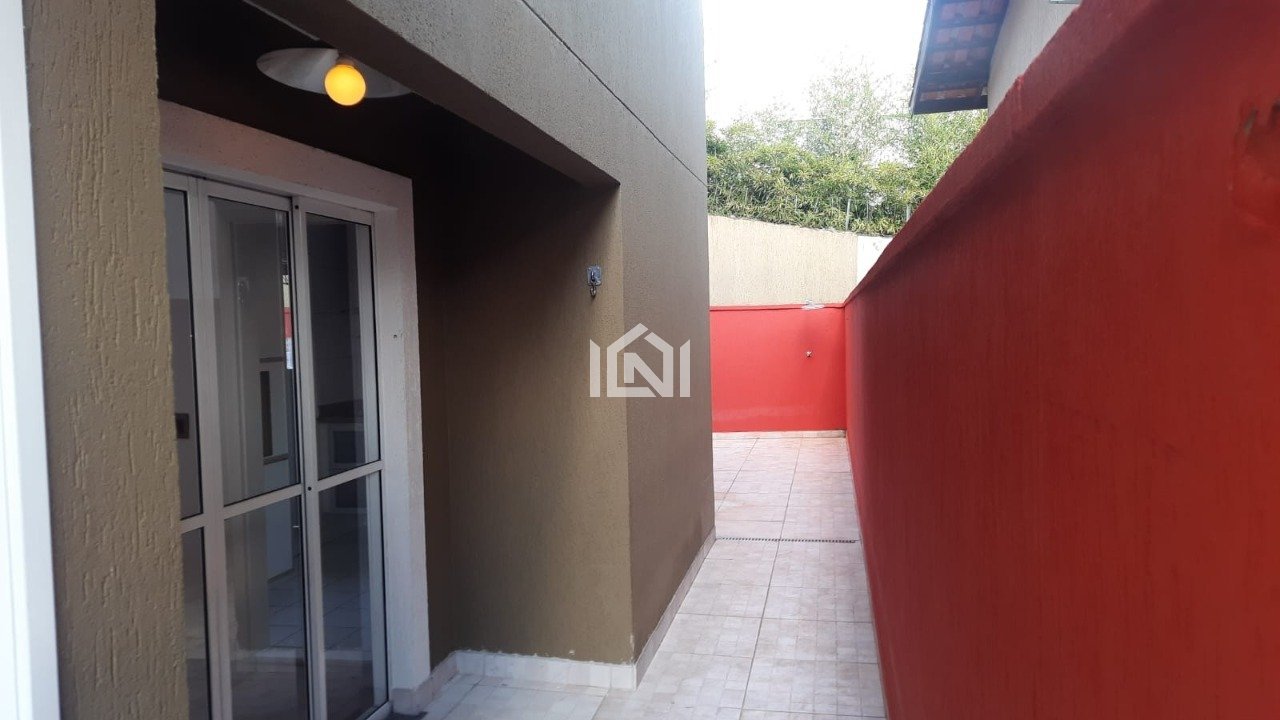 casa a venda  condomínio Villa Inglesa-porta de vidro da sala