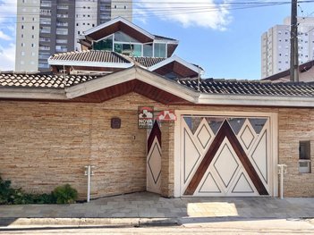 house em Rua Dias Gomes, Loteamento Villa Branca - Jacareí - SP