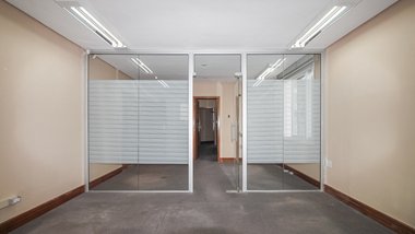 office em Avenida Benjamin Constant, São João - Porto Alegre - RS