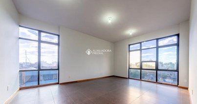 commercial_property em Avenida Cairu, Navegantes - Porto Alegre - RS