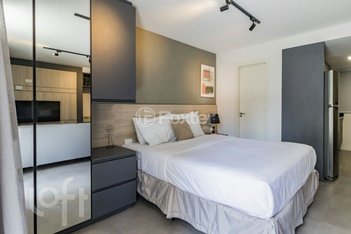 apartment em Rua Duque de Caxias, Centro Histórico - Porto Alegre - RS