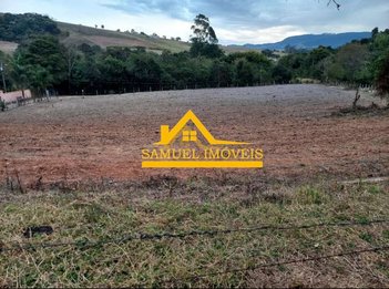 land_lot em Rua Coronel Evaristo, Centro - Congonhal - MG