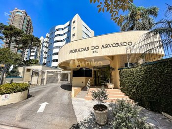 apartment em Rua Walenty Golas, Campo Comprido - Curitiba - PR