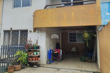 house em Rua Professor Omar Gonçalves da Motta, Boa Vista - Curitiba - PR