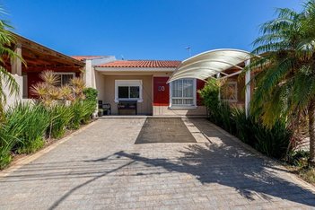 house em Avenida Obedy Cândido Vieira, Central Park - Cachoeirinha - RS