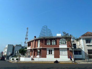 house em Rua Júlio de Castilhos, Centro - Santiago - RS