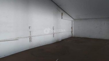 industrial em Rua Víctor Melazzo, Osvaldo Rezende - Uberlândia - MG