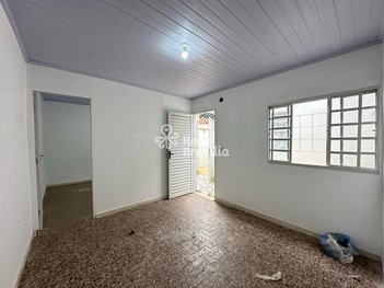 house em QNL 17 Conjunto C, Taguatinga Centro (Taguatinga) - Brasília - DF