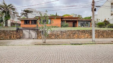 house em Rua João Paetzel, Chácara das Pedras - Porto Alegre - RS