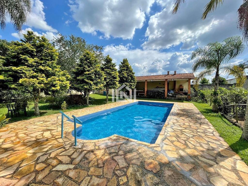 casa a venda no condominio los alamos piscina1