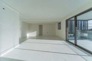 apartment em Rua Guilherme Pugsley, Água Verde - Curitiba - PR
