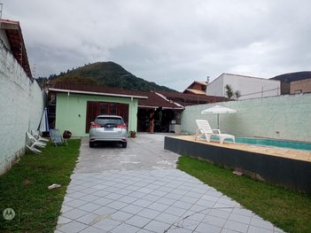 house em Rua Paty, Martim de Sá - Caraguatatuba - SP