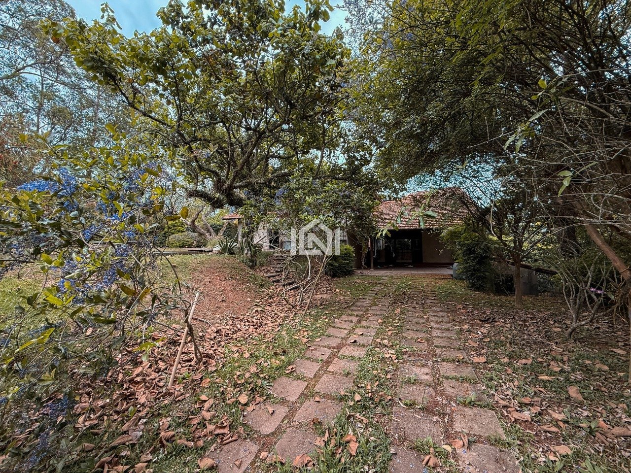 terreno a venda no condominio fazendinha