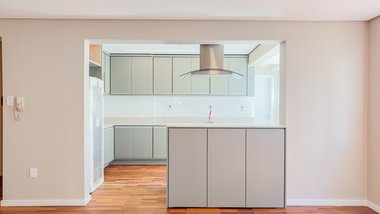 apartment em Avenida Carlos Gomes, Três Figueiras - Porto Alegre - RS
