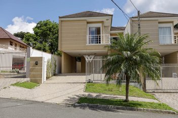 house em Rua Luiz Kula, Santo Inácio - Curitiba - PR