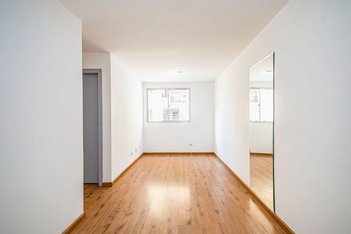 apartment em Rua Eduardo Aguirre Calabresi, Cristo Rei - Curitiba - PR