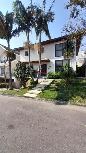 house em Rua Renato Russo, Loteamento Villa Branca - Jacareí - SP