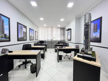 office em Rua 262, Meia Praia - Itapema - SC