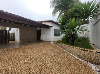 house em Rua Lirios-Azuis, Cidade Jardim - Uberlândia - MG