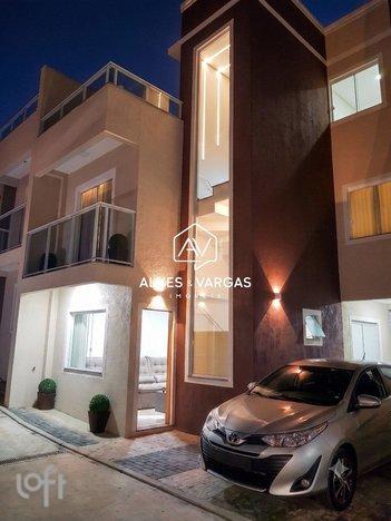 house em Rua Simão Brante, Uberaba - Curitiba - PR