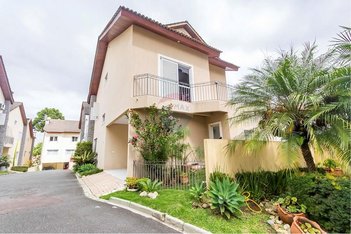 house em Rua Adolfo Stedile, Bom Retiro - Curitiba - PR