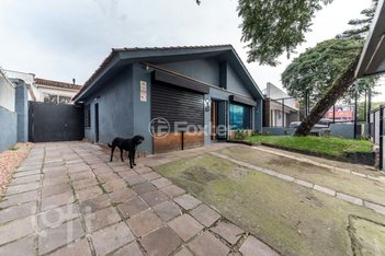 house em Rua Desembargador Espiridião de Lima Medeiros, Três Figueiras - Porto Alegre - RS