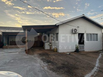 house em Rua Cachorro-Do-Mato, Loteamento Residencial Pequis - Uberlândia - MG