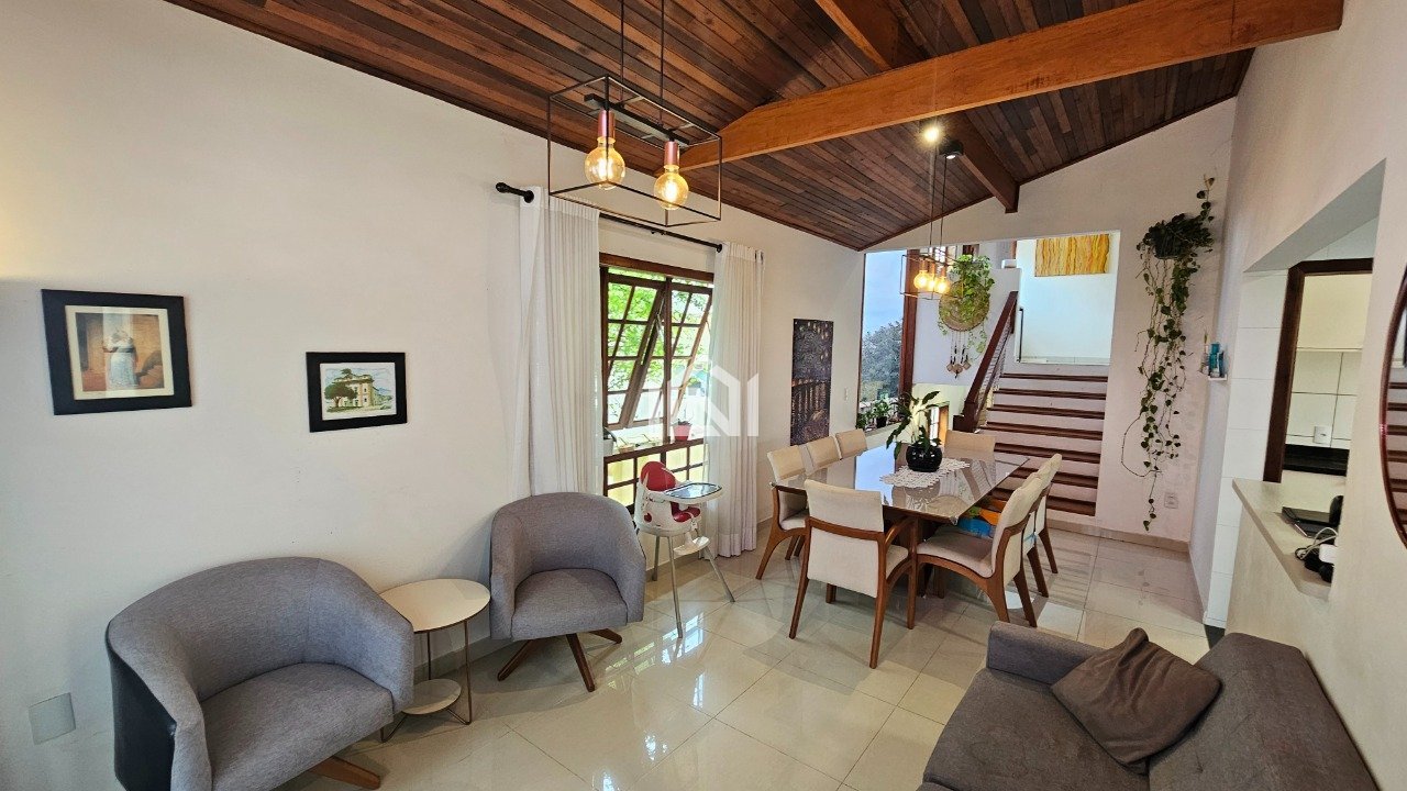 casa a venda no condominio terras de sao fernando - sala de estar e jantar