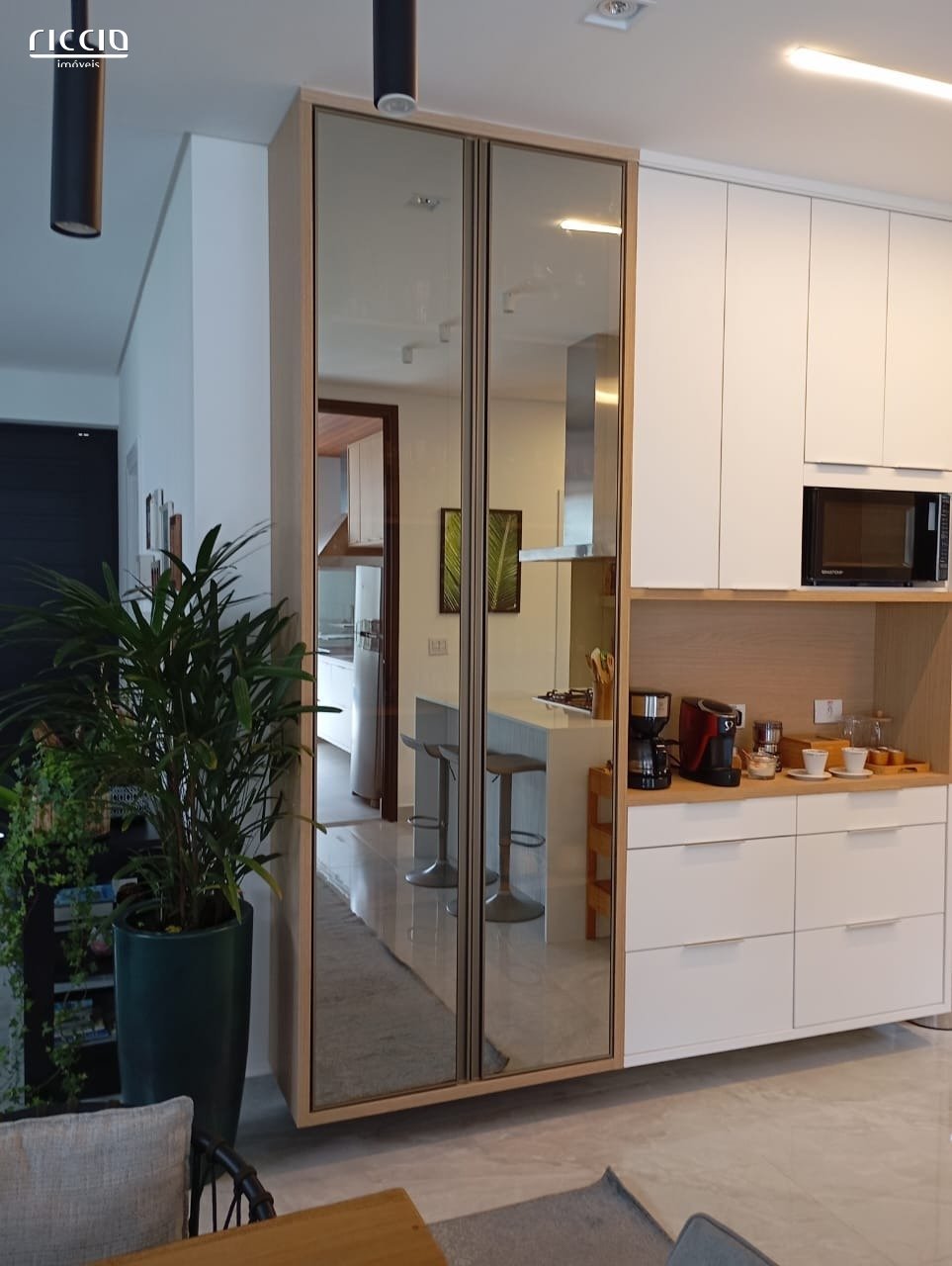 b534ffa4-c388-4084-9877-55e0be182715 (1)