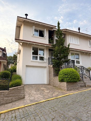 house em Avenida Pedro Grendene, Volta Grande - Farroupilha - RS