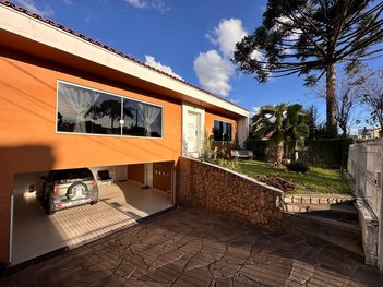 house em Rua Alberto Bahr, Tarumã - Curitiba - PR