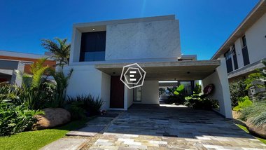 house em Rua Rio Jacuí, Centro - Xangri-Lá - RS